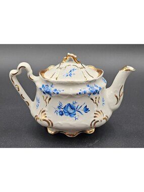 VTG Arthur Wood Teapot W/Gold Accents & Blue Floral Design Staffordshire England